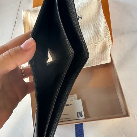Louis Vuitton Black Leather Wallet - Picture 6 of 6